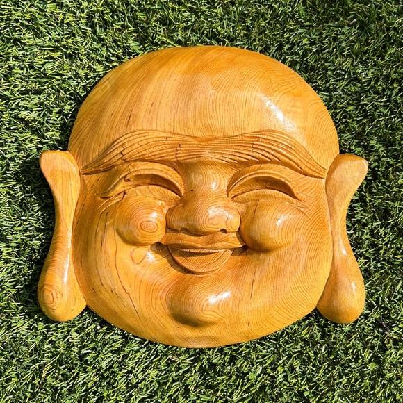 ✨VINTAGE and joyful, this solid wood Buddha plaque laughs. Measures 10”x 10” - Picture 1 of 3